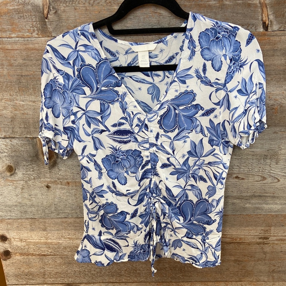 H&M blouse size 4